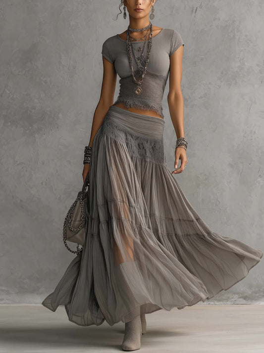 Conjunto de Top con Paneles de Encaje y Falda Maxi Plisada en Gris